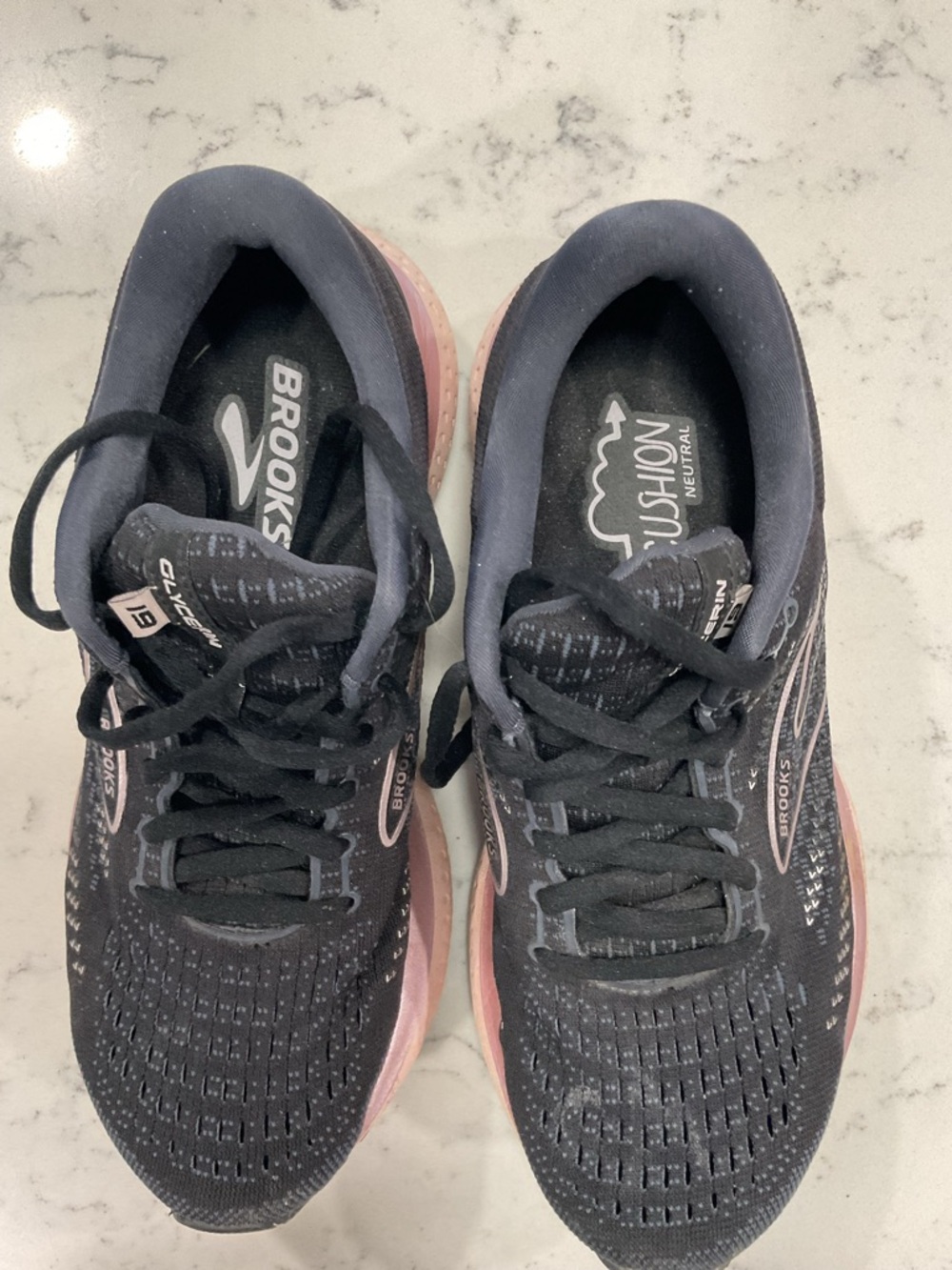 Brooks Women's Glycerin 19 Black and Pink Metallic Ombré Running Shoes 8W